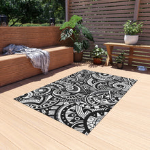 Load image into Gallery viewer, Black/White Outdoor Rug
