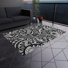 Load image into Gallery viewer, Black/White Outdoor Rug
