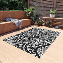 Load image into Gallery viewer, Black/White Outdoor Rug
