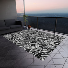 Load image into Gallery viewer, Black/White Outdoor Rug
